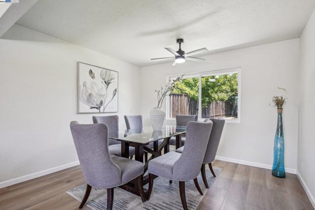 48344 Conifer St, Fremont CA: https://media.crmls.org/mediaz/9ceb588c-964b-486b-93ea-306f407c7cf5.jpg