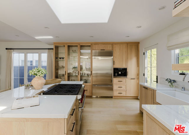 Image 8 of 41 For 408 Westbourne Drive