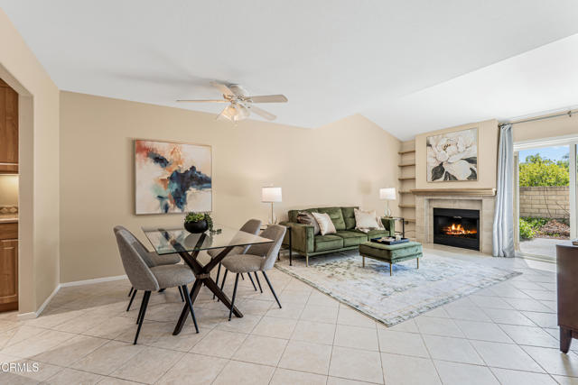 Detail Gallery Image 4 of 37 For 2451 Manet Ln, Simi Valley,  CA 93063 - 4 Beds | 3 Baths