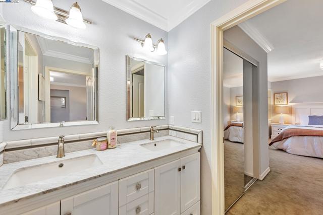 4069 Pergola CT, Castro Valley CA: https://media.crmls.org/mediaz/9cebbe5a-97b5-4d57-87eb-c600eb409e8a.jpg