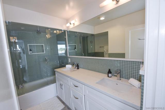 1710 Avenida Del Mundo, Coronado CA: https://media.crmls.org/mediaz/9cebc5ff-533e-458a-a0b4-ad5e946865ae.jpg