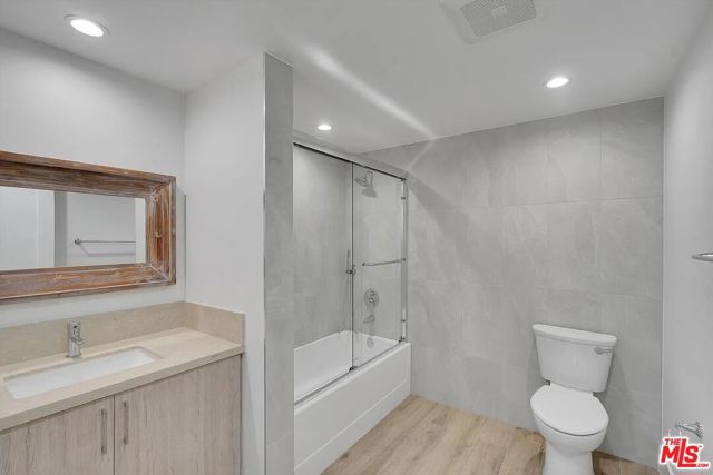 14419 Riverside Drive, 203A photo 7