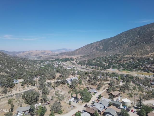 4141 Willow Trail, Frazier Park CA: https://media.crmls.org/mediaz/9cec95a1-0394-483c-91bf-eb3d92984d77.jpg