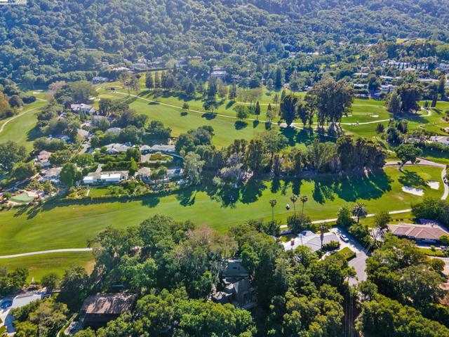 391 Oak Ln, Pleasanton CA: https://media.crmls.org/mediaz/9cedb62a-0b7b-40ef-93ed-7f3502855573.jpg