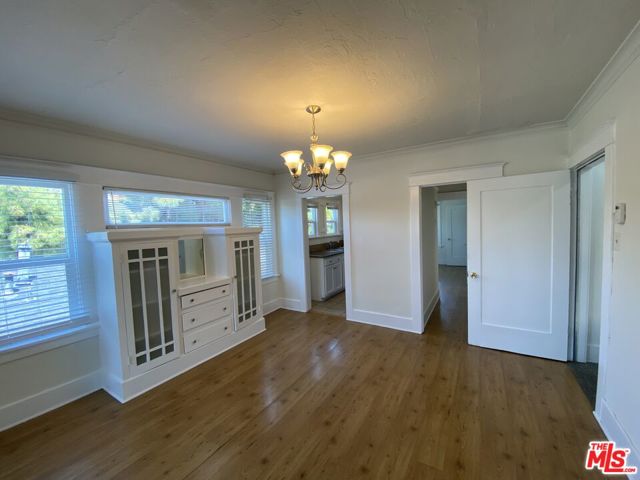 1604 La Fayette Road, Los Angeles CA: https://media.crmls.org/mediaz/9cef1b20-2d7a-4c7d-85de-fbfef07fd06b.jpg