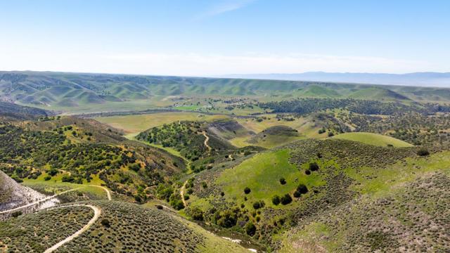 54800 Lonoak Road, King City CA: https://media.crmls.org/mediaz/9cefc7cc-99ed-46e9-bac1-58803119f2dc.jpg