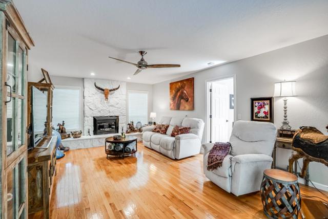 9 Nunes Road, Watsonville CA: https://media.crmls.org/mediaz/9cefdf0b-12b3-4ce5-94bd-bf88619c002d.jpg