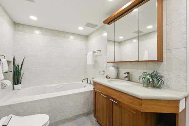 1 Creekridge Court, San Mateo CA: https://media.crmls.org/mediaz/9cf00492-7a23-4cb6-85a9-7edf560050e2.jpg