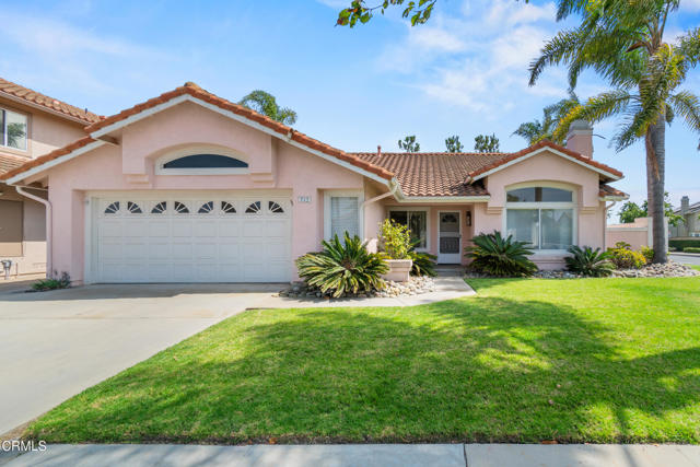 712 Rosebud Drive, Oxnard CA: https://media.crmls.org/mediaz/9cf06b26-e2aa-4b3b-a055-c15d955cdf9b.jpg