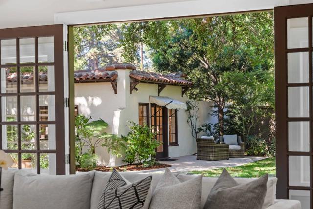 631 Coleridge Avenue, Palo Alto CA: https://media.crmls.org/mediaz/9cf18262-52c5-443d-8ced-1a195312d958.jpg