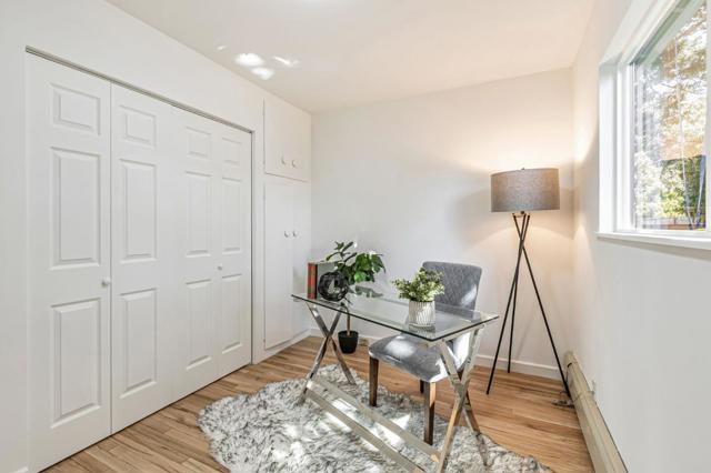 928 Peggy Lane, Menlo Park CA: https://media.crmls.org/mediaz/9cf1b906-7e44-4fe7-a671-7a40925b9d4f.jpg