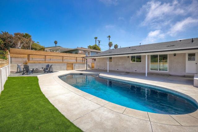 Image 8 of 42 For 1126 Larkspur