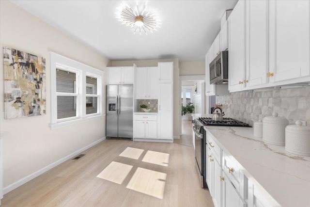 1237 Ashby Avenue, Berkeley CA: https://media.crmls.org/mediaz/9cf20526-952c-4e0a-bb84-5ad0d90c88b7.jpg