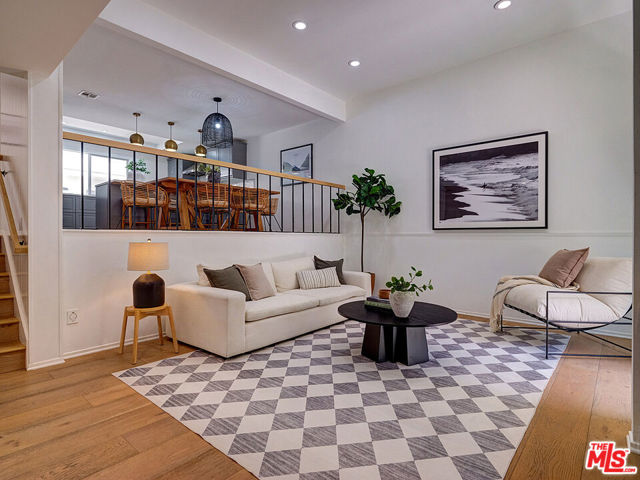 4776 La Villa Marina, Marina del Rey CA: https://media.crmls.org/mediaz/9cf2f8ca-7499-4d82-b3a8-2a9276ce6a06.jpg