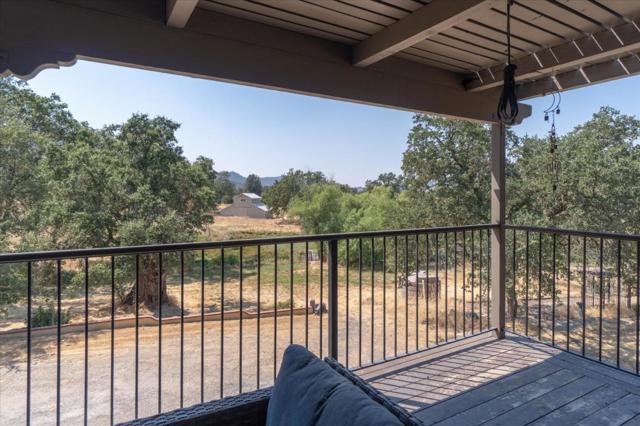 10207 Pool Station Road, Angels Camp CA: https://media.crmls.org/mediaz/9cf3e114-7c36-45d9-842b-0e2497682e60.jpg