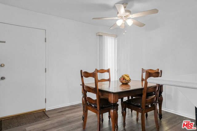 20134 Leadwell Street, Winnetka CA: https://media.crmls.org/mediaz/9cf3f3dd-0dc2-4c9a-b570-b896c45055cf.jpg