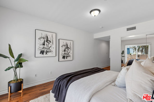 1920 Malcolm Avenue, Los Angeles CA: https://media.crmls.org/mediaz/9cf54ddc-4b51-4948-a757-be8dc9966f9f.jpg