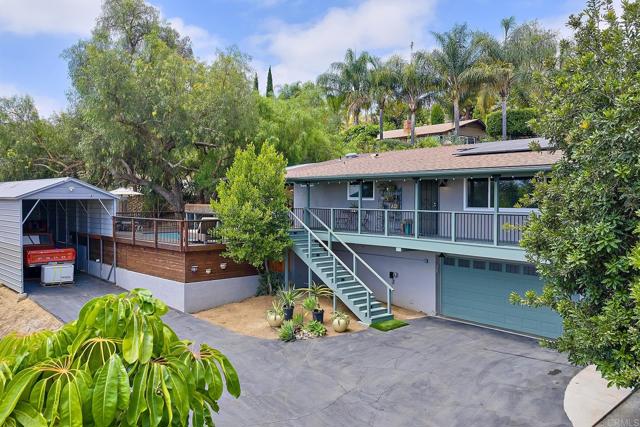2615 Ginger Way, Escondido CA: https://media.crmls.org/mediaz/9cf58e38-8b76-4b89-8ef3-9597e0f81ac1.jpg