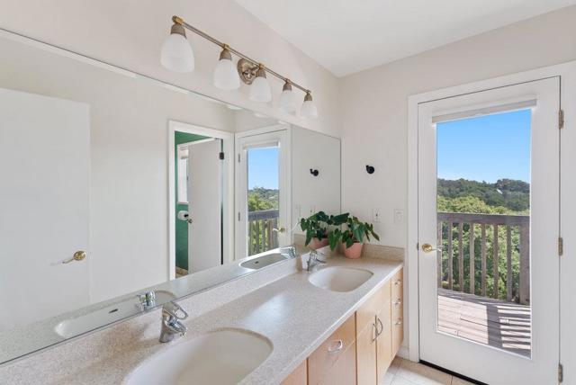 19250 Reavis Way, Salinas CA: https://media.crmls.org/mediaz/9cf6118a-ae7d-4a2e-928b-4a9898f5bca3.jpg