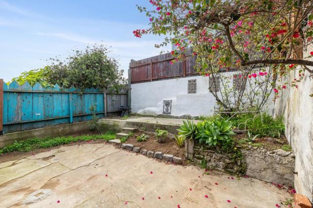 360 Bradford Street, San Francisco CA: https://media.crmls.org/mediaz/9cf741cf-ed4d-4b8d-a243-b0f8224216a9.jpg