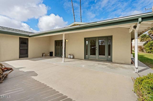 1274 Sunnycrest Avenue, Ventura CA: https://media.crmls.org/mediaz/9cf775a3-7c70-480f-981d-2924e27dc0ad.jpg