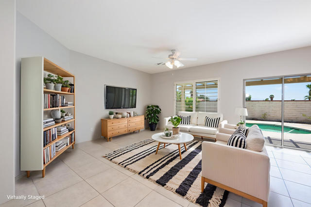 44950 Calle Santa Barbara, La Quinta CA: https://media.crmls.org/mediaz/9cf7b35b-e568-4e81-8c64-8139df5a0795.jpg