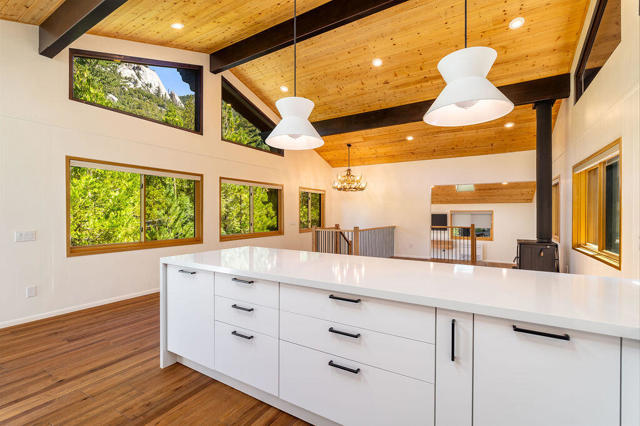 24718 Fern Valley Road, Idyllwild CA: https://media.crmls.org/mediaz/9cf7ec92-08bd-4a1d-8634-3780e2715256.jpg