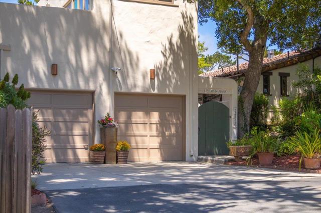 24826 Santa Fe Street, Carmel CA: https://media.crmls.org/mediaz/9cfa5da9-f826-465a-aa39-2b1800bf75b5.jpg