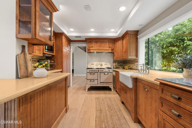 2008 Goldenrod Court, Westlake Village CA: https://media.crmls.org/mediaz/9cfb0e49-61d1-44d6-a173-c015025d3ca0.jpg