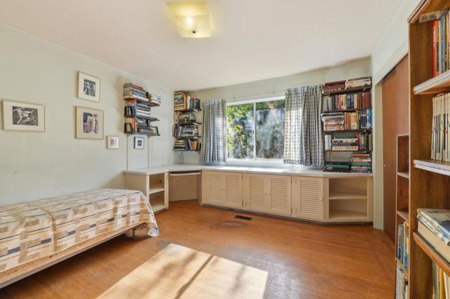 3915 Kingridge Drive, San Mateo CA: https://media.crmls.org/mediaz/9cfb62d0-f397-4812-a5c7-108d45e49cd9.jpg