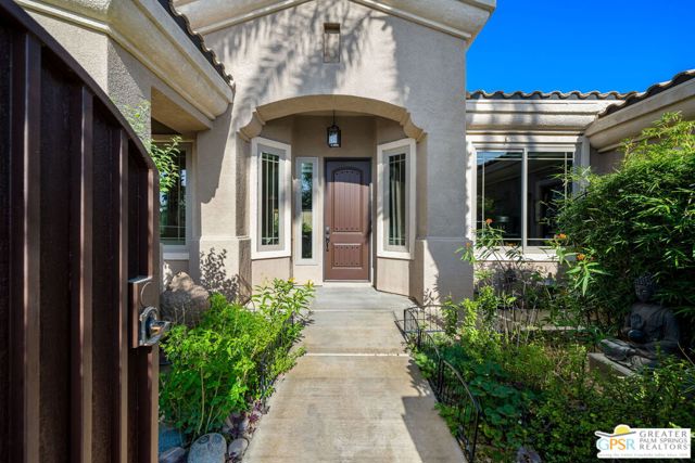 47925 Via Livorno, La Quinta CA: https://media.crmls.org/mediaz/9cfd13b2-d5f7-42ab-934c-eead48f7071c.jpg