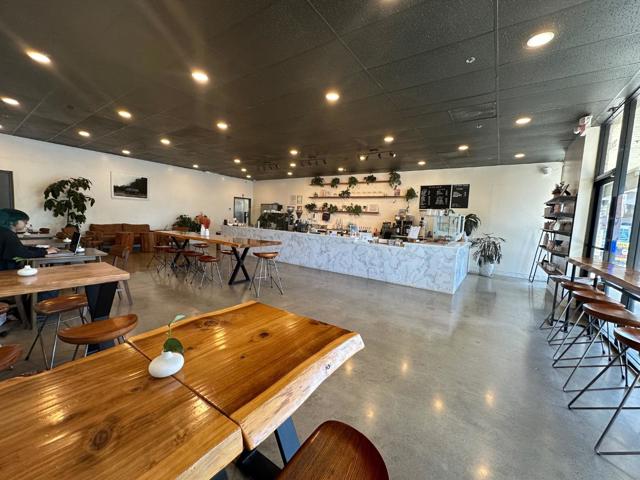 3560 3560 G Street, Merced CA: https://media.crmls.org/mediaz/9cfd1d7a-7371-4252-834e-c76d5590c83e.jpg