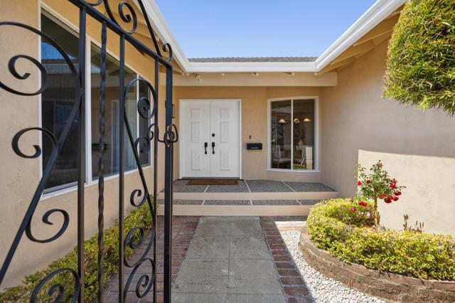 752 Matsonia Drive, Foster City CA: https://media.crmls.org/mediaz/9cfdb8fb-a393-4824-a37d-6a447ddce00b.jpg