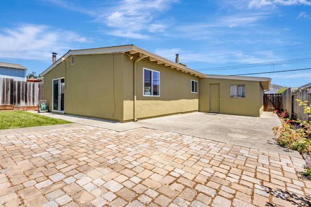 921 Newman Drive, South San Francisco CA: https://media.crmls.org/mediaz/9cfded7f-261c-4f40-a517-1de8f6e6ec14.jpg