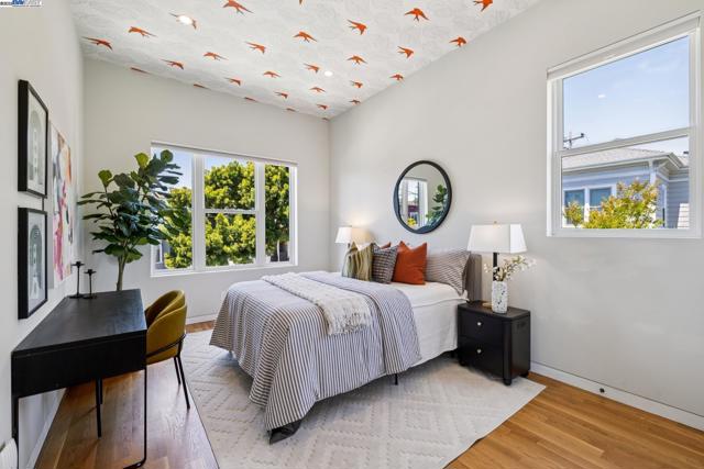 730 HENRY STREET, Oakland CA: https://media.crmls.org/mediaz/9cfe6a27-8b92-42a9-a234-4872dc411da6.jpg