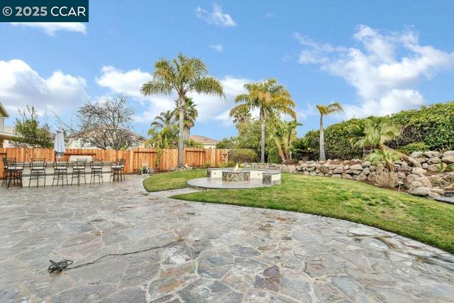 2460 Covelite Way, Antioch CA: https://media.crmls.org/mediaz/9d0100fe-3ecf-46b2-8fe5-1027e6c8798e.jpg