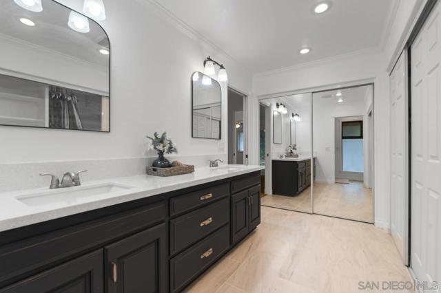 11580 Manzanita Rd, Lakeside CA: https://media.crmls.org/mediaz/9d011d11-61ca-476f-9e57-65172a24fb95.jpg