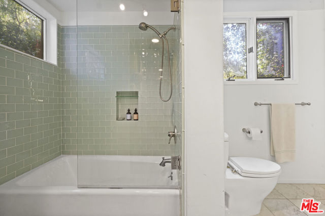 809 Basin Drive, Topanga CA: https://media.crmls.org/mediaz/9d012bec-98a8-415c-a7e6-4d1414359ef1.jpg