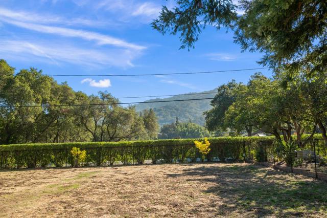 19605 Glen Una Drive, Saratoga CA: https://media.crmls.org/mediaz/9d0161d2-c2f4-4599-88af-932e2515bc9e.jpg