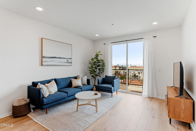 Detail Gallery Image 5 of 29 For 436 Poli St #402,  Ventura,  CA 93001 - 2 Beds | 2 Baths