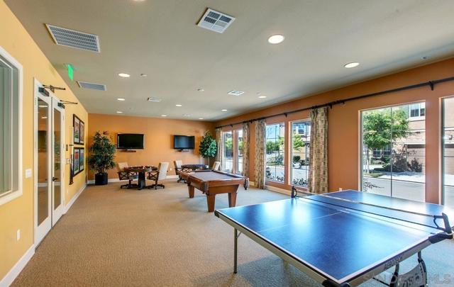 10637 Golden Willow Tr, San Diego CA: https://media.crmls.org/mediaz/9d02f61b-bf32-490b-a2e9-6d7ea4606311.jpg