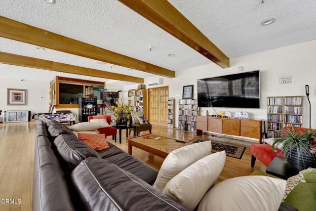 1127 E Del Mar Avenue, Pasadena CA: https://media.crmls.org/mediaz/9d03f24e-451b-48eb-ab65-0a4a79a713b1.jpg