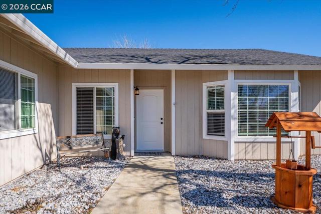 Image 4 of 33 For 19388 Bonanza King Dr