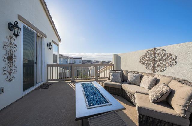 477 Marina Heights Drive, Marina CA: https://media.crmls.org/mediaz/9d046c39-26ec-4fea-b0d7-7f3352b5a7de.jpg