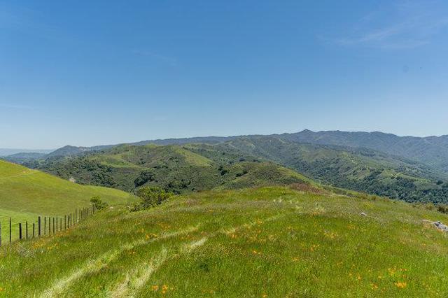 100 Old Stage Rd, San Juan Bautista CA: https://media.crmls.org/mediaz/9d0494f5-c396-41f4-9d0c-14798186d927.jpg