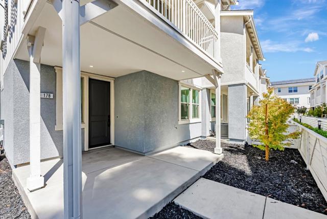 178 Oak Circle, Walnut Creek CA: https://media.crmls.org/mediaz/9d04ed2b-fe7b-4490-a9ed-b930ea6f6151.jpg