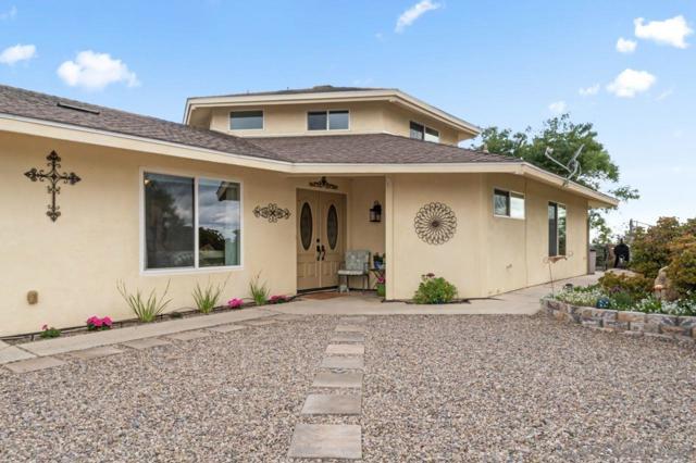 28149 Orange Terrace, Valley Center CA: https://media.crmls.org/mediaz/9d057865-e431-468b-b464-8d15b8686894.jpg
