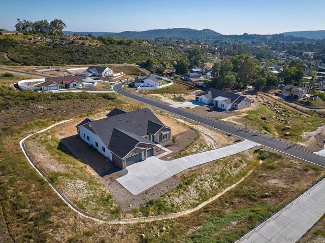 15123 Larchmont St, Poway CA: https://media.crmls.org/mediaz/9d067d4c-612a-4693-bbde-17066081f19c.jpg