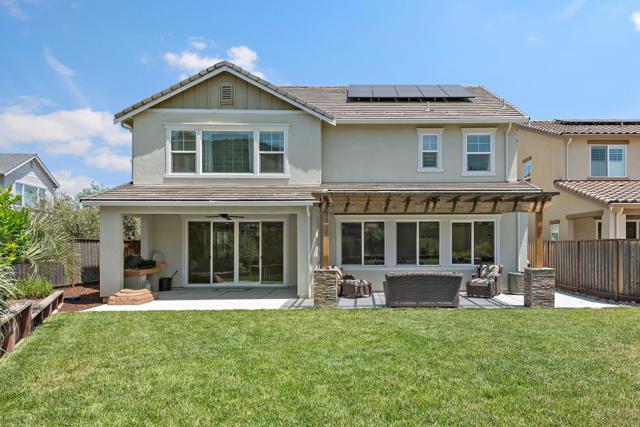 1611 Vinsanto Court, Gilroy CA: https://media.crmls.org/mediaz/9d06db01-452c-4b7d-b6f1-188c828c6a35.jpg