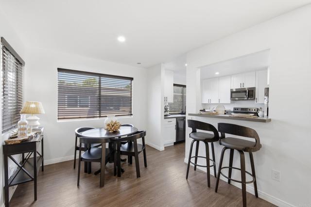 Detail Gallery Image 5 of 28 For 6349 Caminito Salado, San Diego,  CA 92111 - 3 Beds | 2 Baths